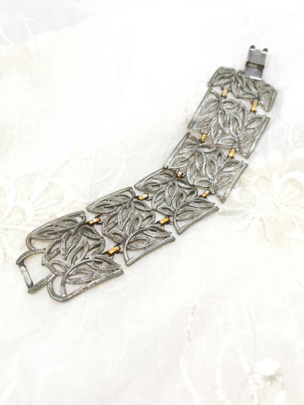 Vintage Coro Pegasus silver & Gold tone Panel Bracelet - Picture 1 of 6